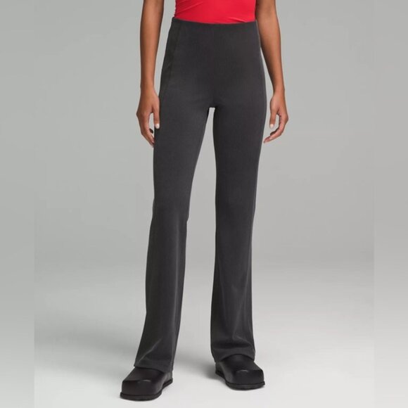Lululemon Black Ribbed Softstreme Flared Pant size 4 - Picture 1 of 10